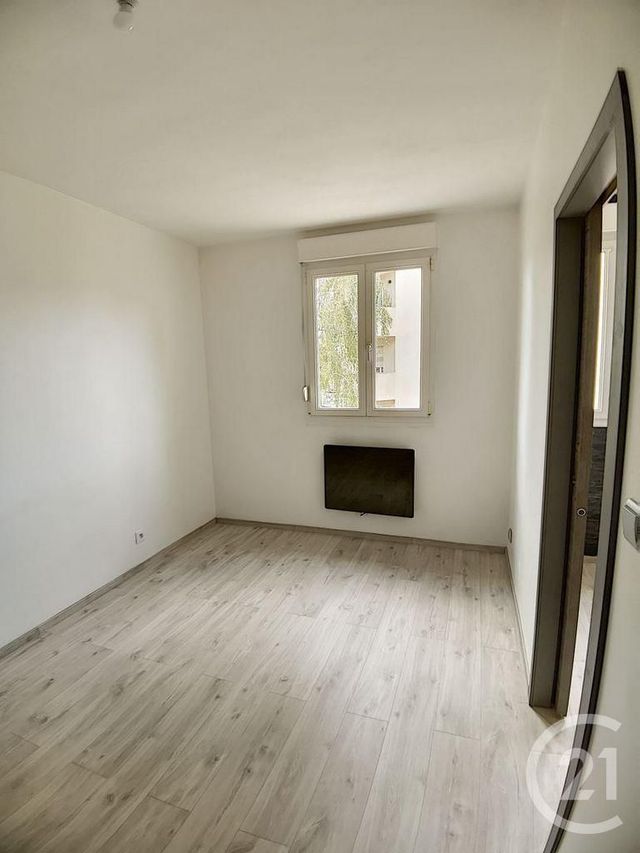 Appartement T2 à louer - 2 pièces - 52.65 m2 - DIJON - 21 - BOURGOGNE - Century 21 Martinot Immobilier