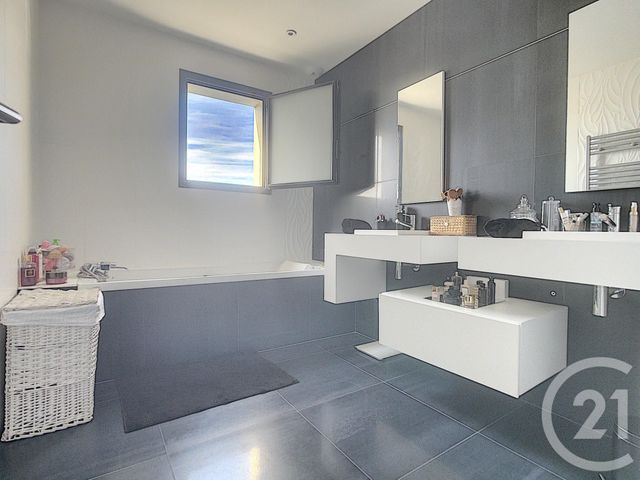 Afficher la photo en grand maison à vendre - 5 pièces - 137.21 m2 - CHEVIGNY ST SAUVEUR - 21 - BOURGOGNE - Century 21 Martinot Immobilier