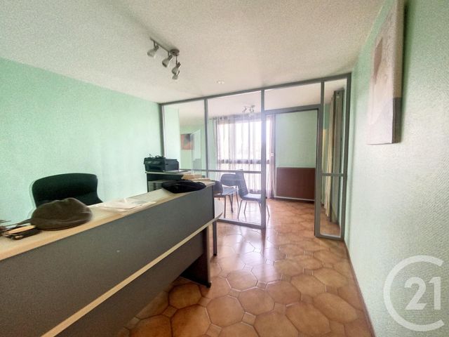 commerce à louer - 81.83 m2 - CHENOVE - 21 - BOURGOGNE - Century 21 Martinot Immobilier