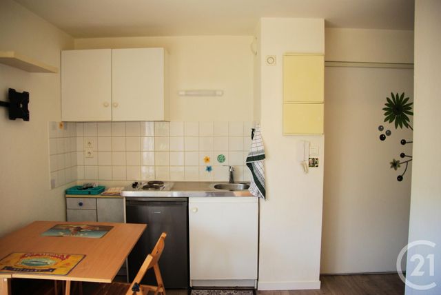 Studio à louer - 1 pièce - 18.0 m2 - DIJON - 21 - BOURGOGNE - Century 21 Martinot Immobilier