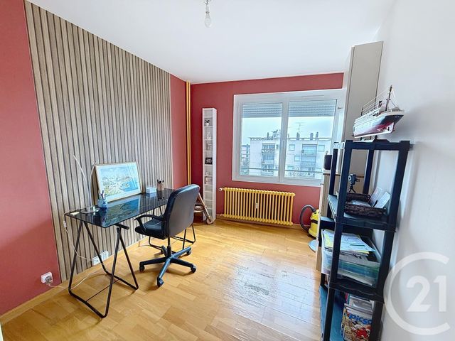 Afficher la photo en grand Appartement F4 à vendre - 4 pièces - 77.36 m2 - CHENOVE - 21 - BOURGOGNE - Century 21 Martinot Immobilier