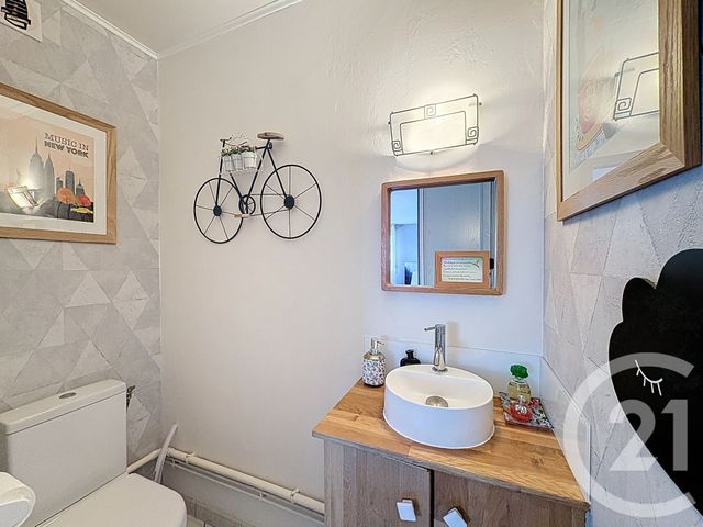 Appartement F4 à vendre - 4 pièces - 91.88 m2 - LONGVIC - 21 - BOURGOGNE - Century 21 Martinot Immobilier