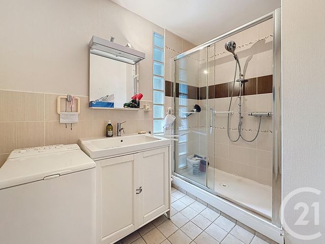 Appartement F4 à vendre - 4 pièces - 85.45 m2 - QUETIGNY - 21 - BOURGOGNE - Century 21 Martinot Immobilier