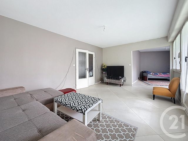 Appartement F4 à vendre - 4 pièces - 85.45 m2 - QUETIGNY - 21 - BOURGOGNE - Century 21 Martinot Immobilier