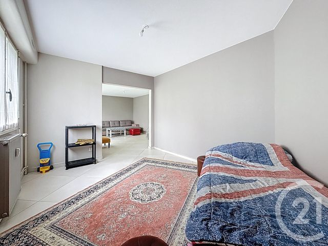 Appartement F4 à vendre - 4 pièces - 85.45 m2 - QUETIGNY - 21 - BOURGOGNE - Century 21 Martinot Immobilier