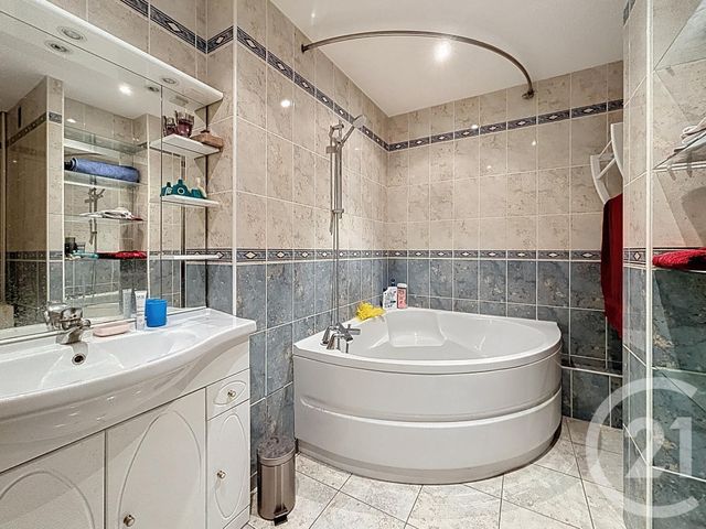 Appartement F3 à vendre - 3 pièces - 64.9 m2 - DIJON - 21 - BOURGOGNE - Century 21 Martinot Immobilier