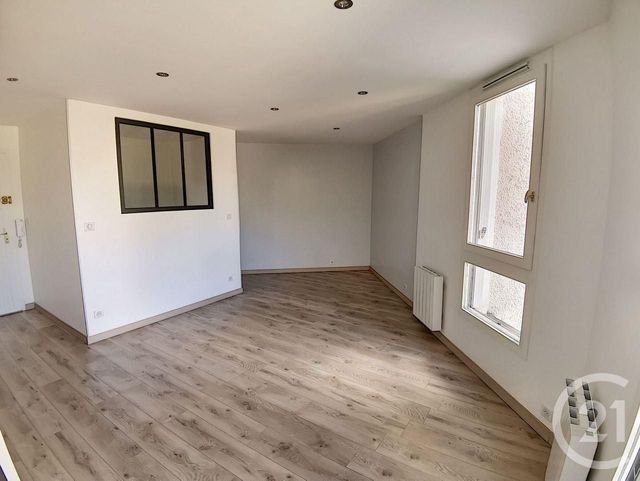 Appartement T1 à louer - 2 pièces - 31.35 m2 - DIJON - 21 - BOURGOGNE - Century 21 Martinot Immobilier