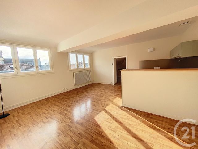 Appartement T2 à louer - 2 pièces - 37.0 m2 - DIJON - 21 - BOURGOGNE - Century 21 Martinot Immobilier
