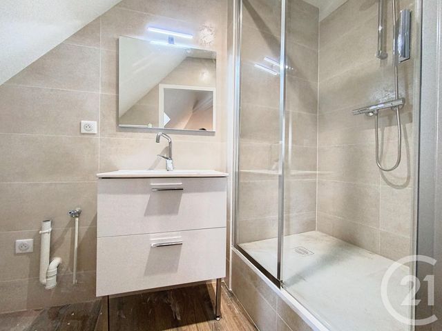 Appartement T2 à louer - 2 pièces - 37.0 m2 - DIJON - 21 - BOURGOGNE - Century 21 Martinot Immobilier