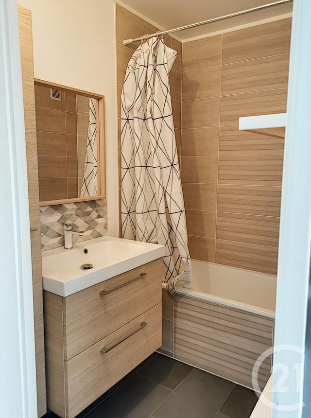 Appartement F3 à louer - 3 pièces - 73.4 m2 - DIJON - 21 - BOURGOGNE - Century 21 Martinot Immobilier