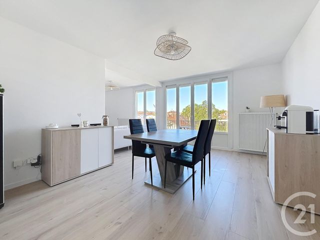 Appartement T3 à vendre - 4 pièces - 70.37 m2 - DIJON - 21 - BOURGOGNE - Century 21 Martinot Immobilier