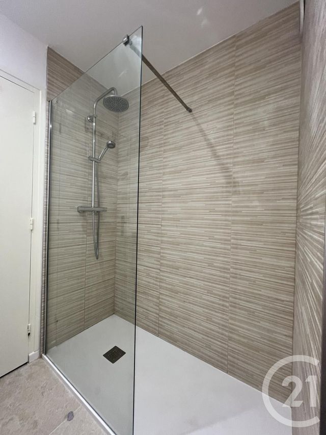 Appartement T3 à vendre - 4 pièces - 70.37 m2 - DIJON - 21 - BOURGOGNE - Century 21 Martinot Immobilier