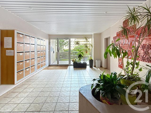 Appartement F4 à vendre - 4 pièces - 84.16 m2 - DIJON - 21 - BOURGOGNE - Century 21 Martinot Immobilier