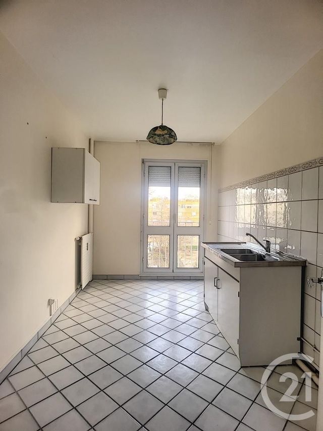 Appartement T2 à louer - 2 pièces - 52.5 m2 - DIJON - 21 - BOURGOGNE - Century 21 Martinot Immobilier