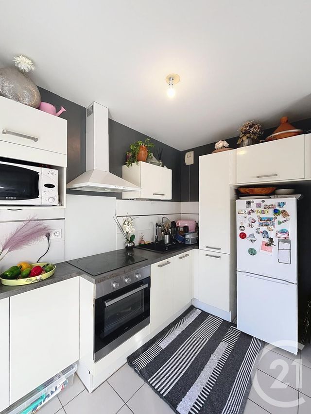 Appartement F2 à vendre - 2 pièces - 48.66 m2 - ST APOLLINAIRE - 21 - BOURGOGNE - Century 21 Martinot Immobilier