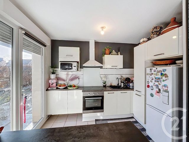 Appartement F2 à vendre - 2 pièces - 48.66 m2 - ST APOLLINAIRE - 21 - BOURGOGNE - Century 21 Martinot Immobilier