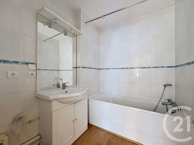 Appartement F2 à vendre - 2 pièces - 44.32 m2 - DIJON - 21 - BOURGOGNE - Century 21 Martinot Immobilier