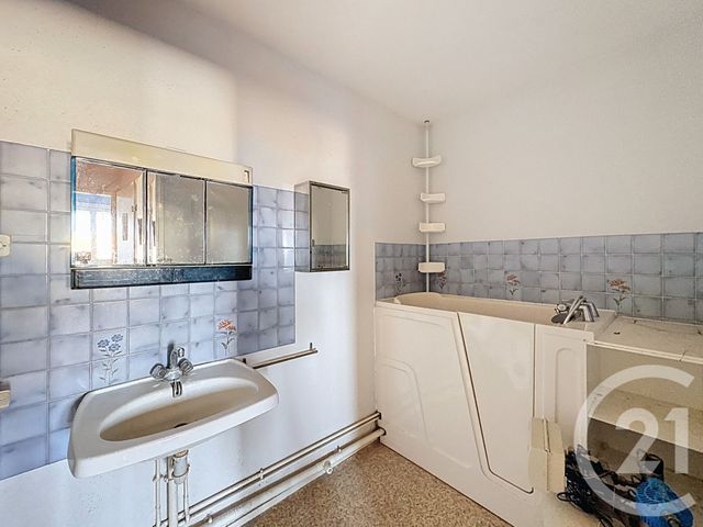 Appartement F3 à vendre - 4 pièces - 79.56 m2 - CHEVIGNY ST SAUVEUR - 21 - BOURGOGNE - Century 21 Martinot Immobilier