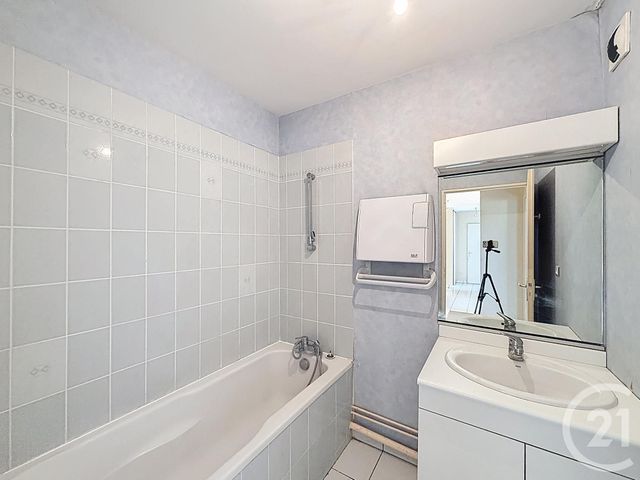 Appartement F2 à vendre - 2 pièces - 54.81 m2 - DIJON - 21 - BOURGOGNE - Century 21 Martinot Immobilier