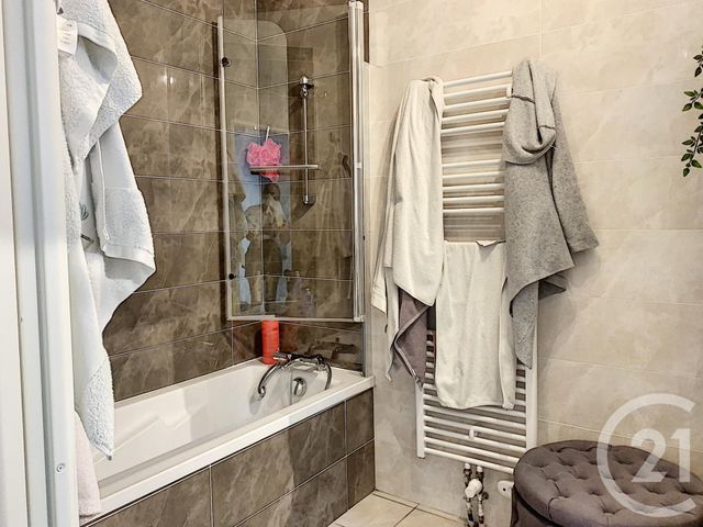 Appartement T3 à louer - 3 pièces - 64.21 m2 - DIJON - 21 - BOURGOGNE - Century 21 Martinot Immobilier