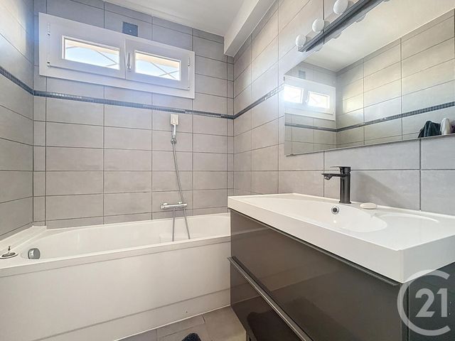 Appartement F4 à vendre - 4 pièces - 60.17 m2 - DIJON - 21 - BOURGOGNE - Century 21 Martinot Immobilier