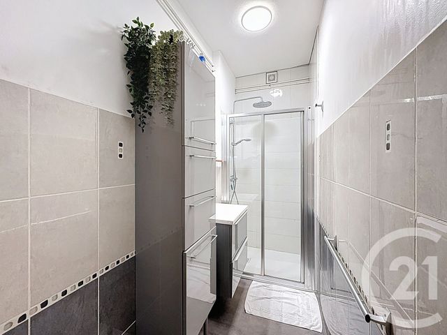 Appartement F2 à vendre - 2 pièces - 42.85 m2 - DIJON - 21 - BOURGOGNE - Century 21 Martinot Immobilier