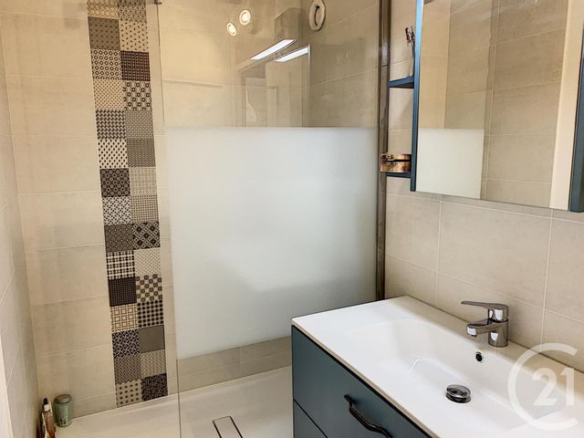 Appartement T2 à louer - 2 pièces - 48.0 m2 - DIJON - 21 - BOURGOGNE - Century 21 Martinot Immobilier