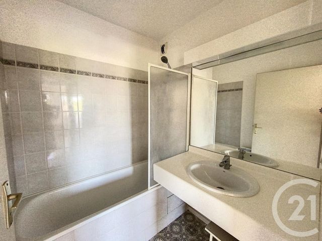 Appartement T2 à louer - 2 pièces - 48.0 m2 - DIJON - 21 - BOURGOGNE - Century 21 Martinot Immobilier