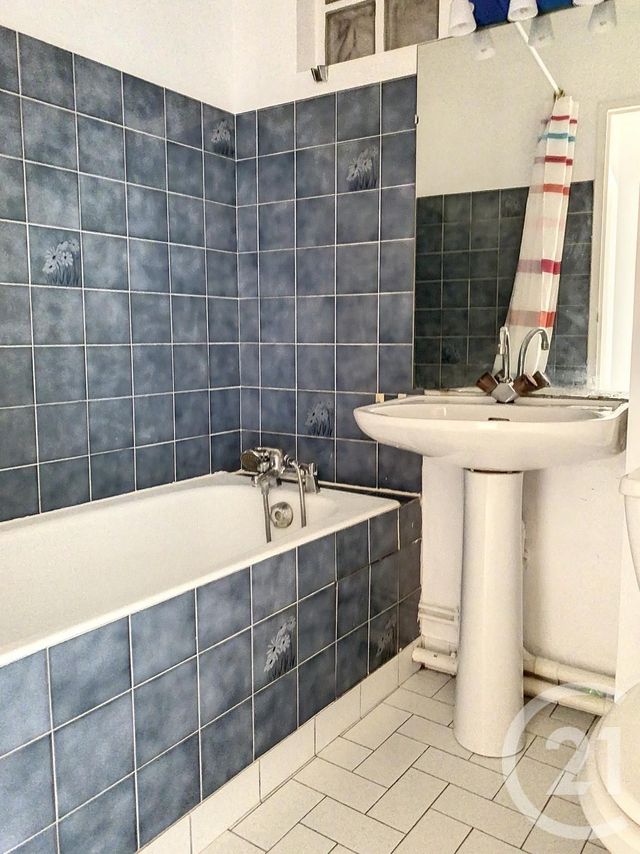 Appartement Studio à louer - 1 pièce - 28.36 m2 - DIJON - 21 - BOURGOGNE - Century 21 Martinot Immobilier