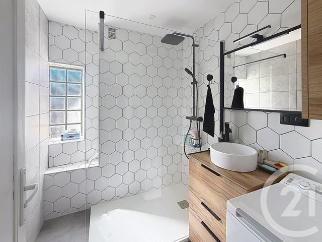 Appartement T3 à vendre - 3 pièces - 56.7 m2 - DIJON - 21 - BOURGOGNE - Century 21 Martinot Immobilier