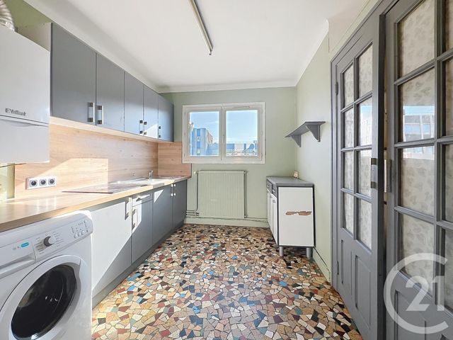 Appartement T4 à vendre - 4 pièces - 60.8 m2 - DIJON - 21 - BOURGOGNE - Century 21 Martinot Immobilier