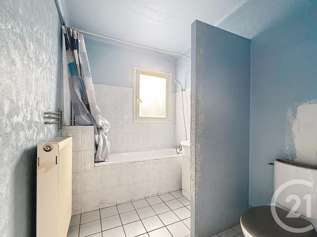 Appartement T4 à vendre - 4 pièces - 60.8 m2 - DIJON - 21 - BOURGOGNE - Century 21 Martinot Immobilier