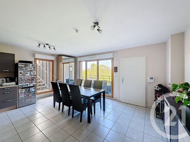 Appartement F4 à vendre - 4 pièces - 73.73 m2 - LONGVIC - 21 - BOURGOGNE - Century 21 Martinot Immobilier