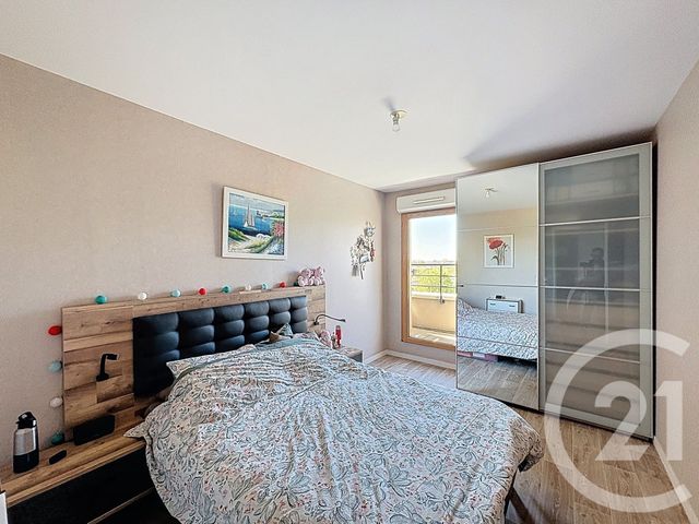 Appartement F4 à vendre - 4 pièces - 73.73 m2 - LONGVIC - 21 - BOURGOGNE - Century 21 Martinot Immobilier