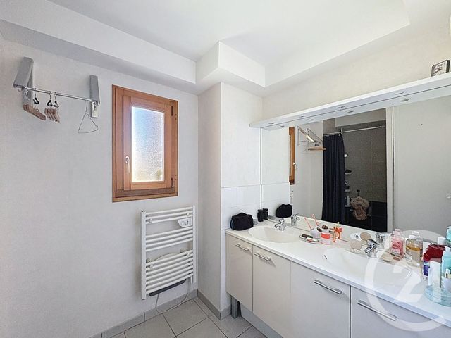 Appartement F4 à vendre - 4 pièces - 73.73 m2 - LONGVIC - 21 - BOURGOGNE - Century 21 Martinot Immobilier