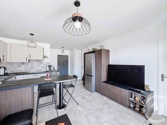 Appartement F2 à vendre - 2 pièces - 43.15 m2 - PLOMBIERES LES DIJON - 21 - BOURGOGNE - Century 21 Martinot Immobilier