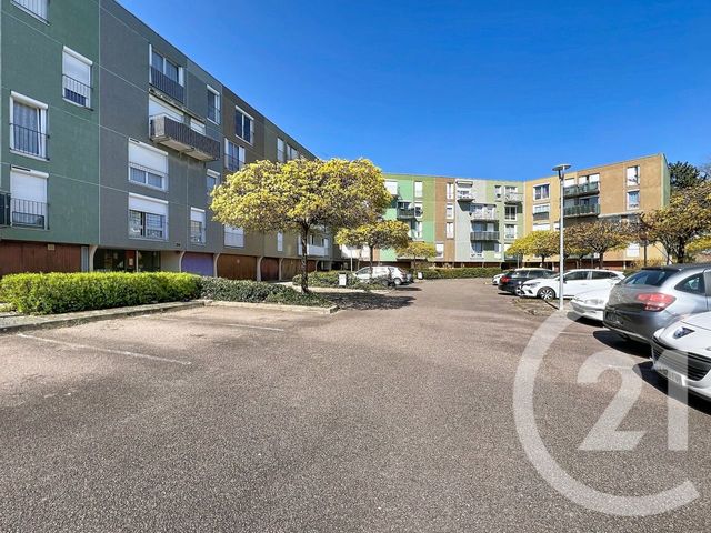 Appartement T4 à vendre - 4 pièces - 76.4 m2 - QUETIGNY - 21 - BOURGOGNE - Century 21 Martinot Immobilier