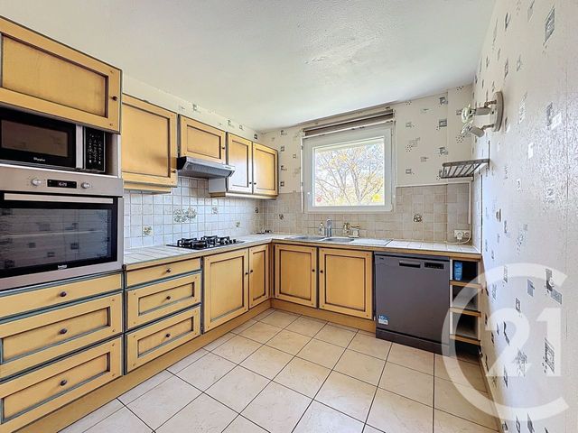 Appartement T4 à vendre - 4 pièces - 76.4 m2 - QUETIGNY - 21 - BOURGOGNE - Century 21 Martinot Immobilier