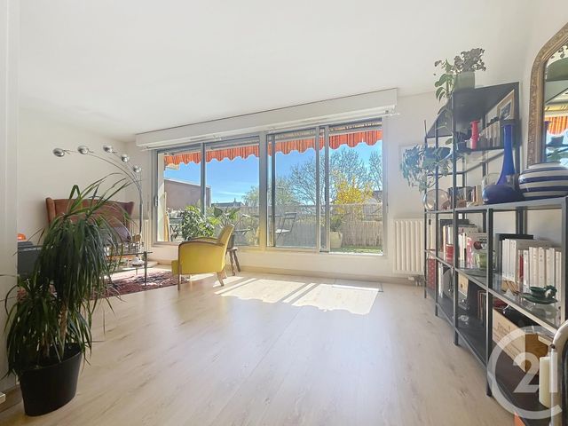 Appartement T2 à louer - 3 pièces - 72.92 m2 - DIJON - 21 - BOURGOGNE - Century 21 Martinot Immobilier