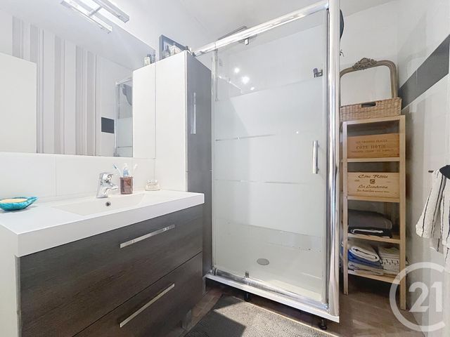 Appartement T2 à louer - 3 pièces - 72.92 m2 - DIJON - 21 - BOURGOGNE - Century 21 Martinot Immobilier