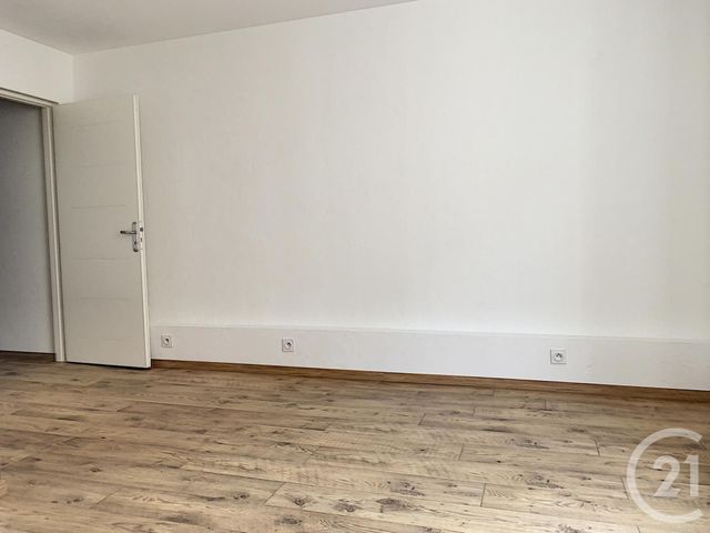 Appartement T2 à louer - 2 pièces - 45.0 m2 - DIJON - 21 - BOURGOGNE - Century 21 Martinot Immobilier