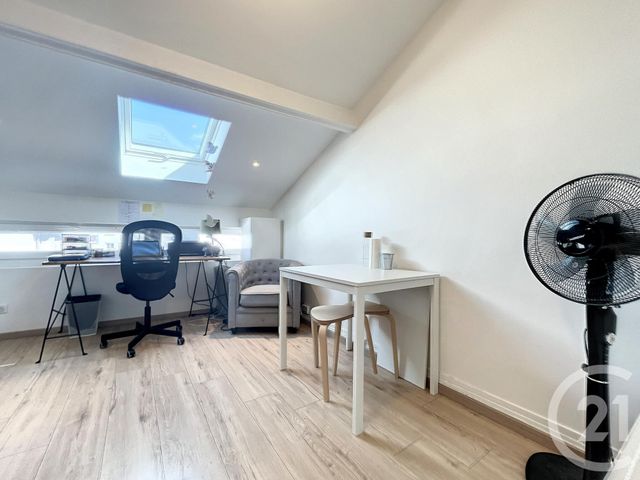 Appartement à louer - 2 pièces - 15.89 m2 - DIJON - 21 - BOURGOGNE - Century 21 Martinot Immobilier