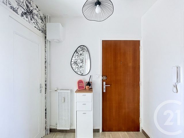Appartement T3 à vendre - 3 pièces - 60.49 m2 - CHENOVE - 21 - BOURGOGNE - Century 21 Martinot Immobilier