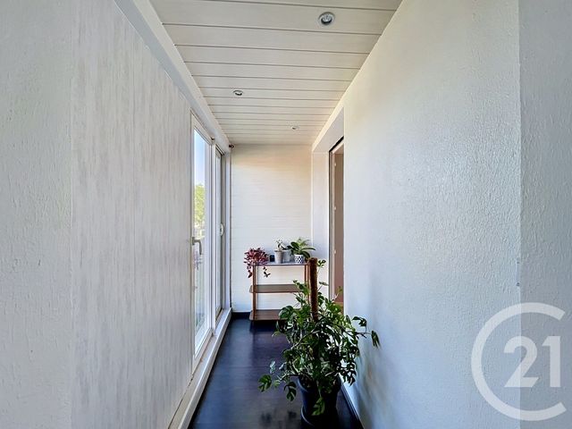 Appartement T3 à vendre - 3 pièces - 60.49 m2 - CHENOVE - 21 - BOURGOGNE - Century 21 Martinot Immobilier