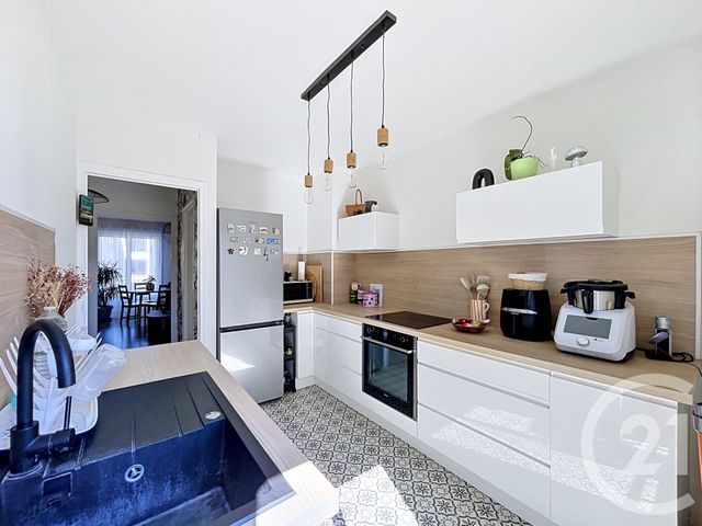 Appartement T3 à vendre - 3 pièces - 60.49 m2 - CHENOVE - 21 - BOURGOGNE - Century 21 Martinot Immobilier
