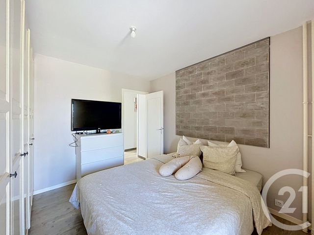 Appartement T3 à vendre - 3 pièces - 60.49 m2 - CHENOVE - 21 - BOURGOGNE - Century 21 Martinot Immobilier