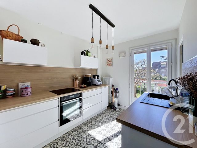 Appartement T3 à vendre - 3 pièces - 60.49 m2 - CHENOVE - 21 - BOURGOGNE - Century 21 Martinot Immobilier