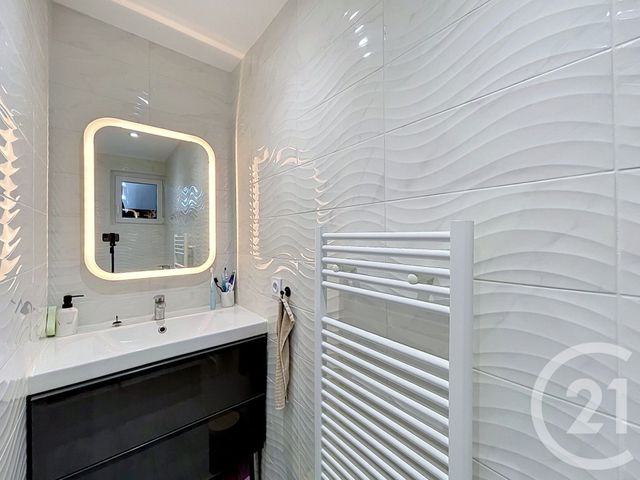 Appartement T3 à vendre - 3 pièces - 50.32 m2 - DIJON - 21 - BOURGOGNE - Century 21 Martinot Immobilier
