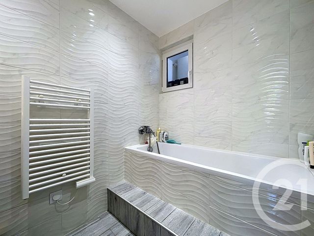 Appartement T3 à vendre - 3 pièces - 50.32 m2 - DIJON - 21 - BOURGOGNE - Century 21 Martinot Immobilier