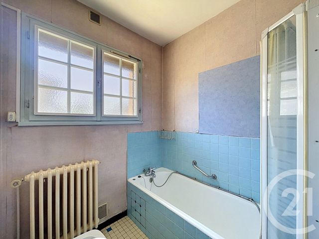 maison à vendre - 6 pièces - 120.0 m2 - LONGVIC - 21 - BOURGOGNE - Century 21 Martinot Immobilier